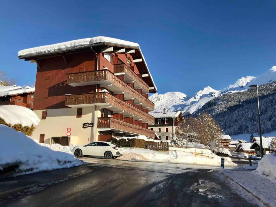 Appartement Cosy Avec Terrasse Sud - Proche Village La Clusaz Eksteriør bilde