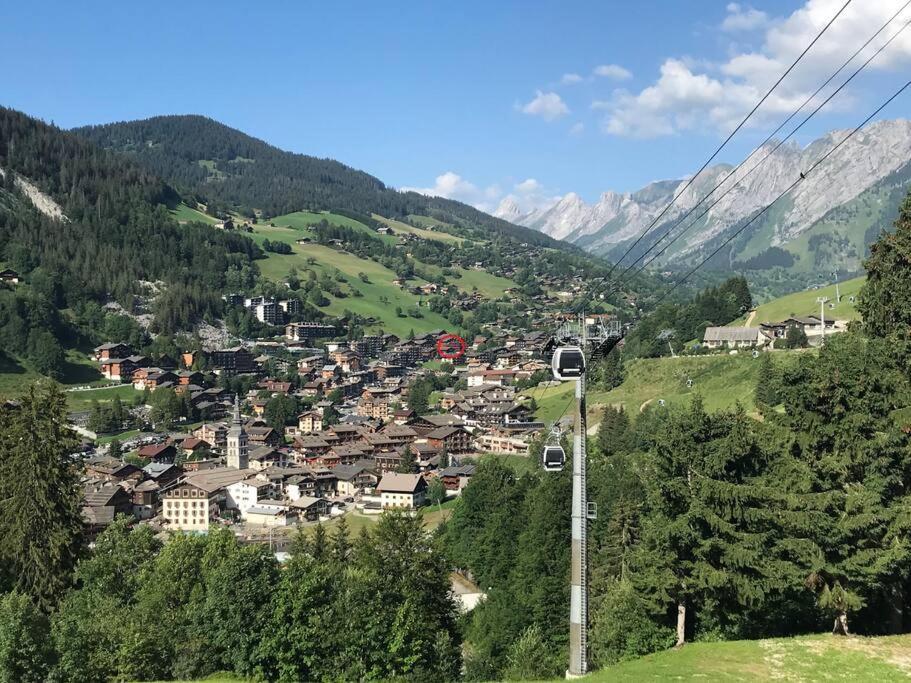 Appartement Cosy Avec Terrasse Sud - Proche Village La Clusaz Eksteriør bilde