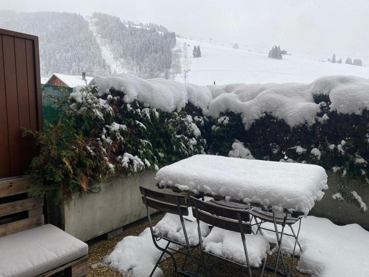 Appartement Cosy Avec Terrasse Sud - Proche Village La Clusaz Eksteriør bilde